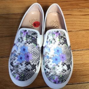 Vince Camuto  Becker floral leather loafers 6 1/2